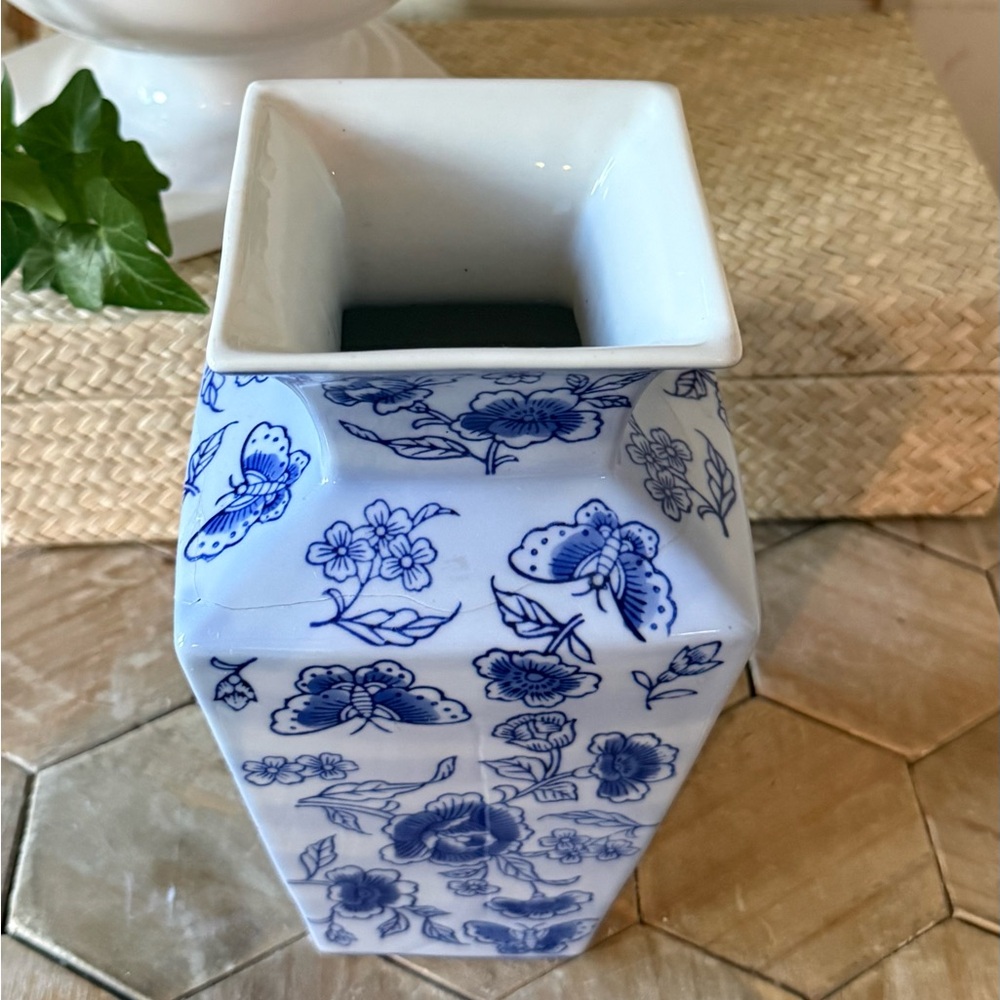 Vintage LA DOLCE VITA, Butterfly Toile Collection Vase, 9.25”, By JJG Designs - Picture 3 of 5